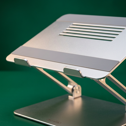 Close-up of front retaining tabs and platform contact strip